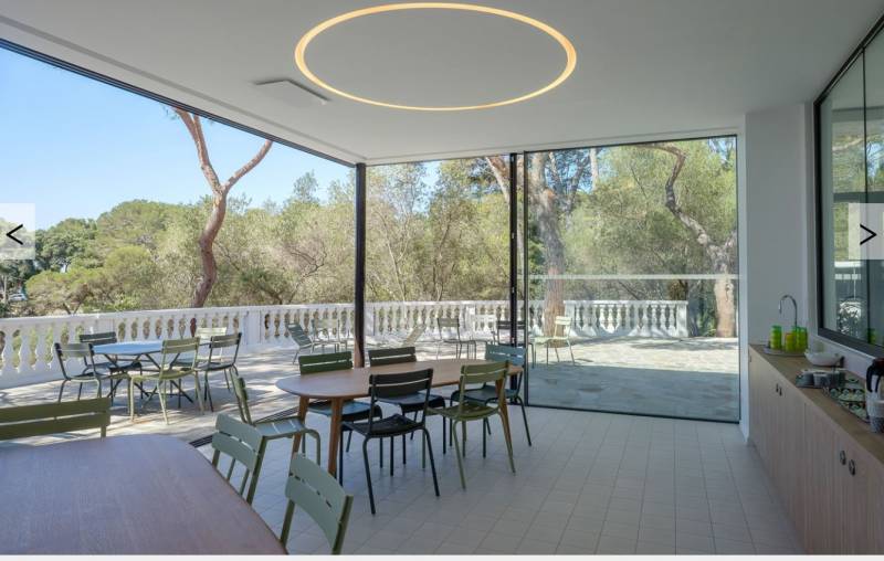 Fondation COGNACQ JAY sur la presqu'ile de Giens